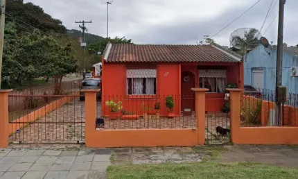 Casa à venda no bairro hípica – 3 dormitórios e amplo quintal