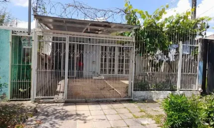 Casa com 2 quartos à venda na Rua Brigadeiro Leonardo Teixeira Collares, 5, Vila Nova, Porto Alegre
