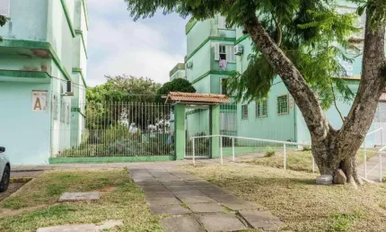 Ótimo imóvel reformado na orfanotrófio, com 2 dormitórios, próximo ao cristal e a faculdade uniritter.