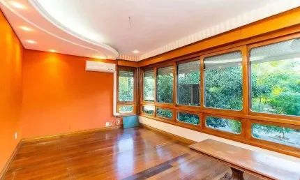 Vende-se apartamento com 3 quartos( 1 suíte), 111m² e 1 vaga – auxiliadora