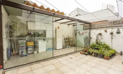 Vende-se cobertura com 3 quartos,(1 suíte) e 1 vaga – 167 m² – bom fim