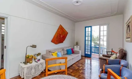 Vende-se apartamento com 2 quartos, sacada e 1 vaga – 113 m² – moinhos de vento