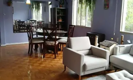 Apartamento com 2 dormitórios e 1 vaga de garagem no bairro floresta.