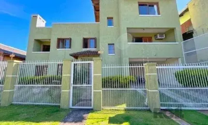 Casa com 4 quartos à venda na Rua Afonso Arinos, 405, Camaquã, Porto Alegre
