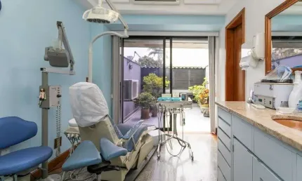 Sala comercial à venda na Rua General Souza Doca, 71, Petrópolis, Porto Alegre