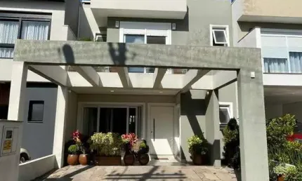 Excelente sobrado em condomínio 3 dormitórios sendo 3 suítes no complexo lagos de nova ipanema