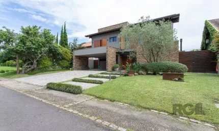 Casa em condomínio fechado com 4 quartos à venda na Avenida Juca Batista, 8000, Belém Novo, Porto Alegre