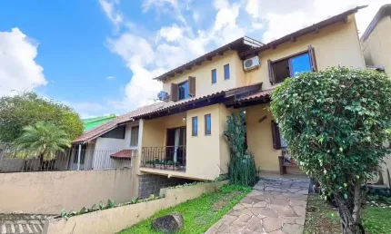 Casa com 3 quartos à venda na Rua Doutor Mário Totta, 2812, Tristeza, Porto Alegre