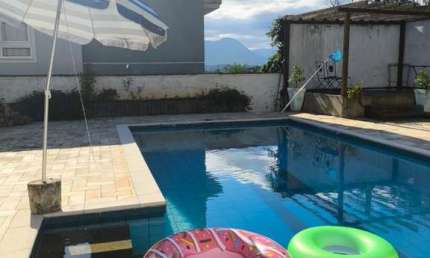 Casa para Venda em Joinville, Bom Retiro, 5 dormitórios, 3 suítes, 3 banheiros, 4 vagas