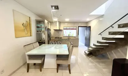 Sobrado com 3 dormitórios à venda, 138m² por r$ 696 mil - saguaçu - joinville/sc