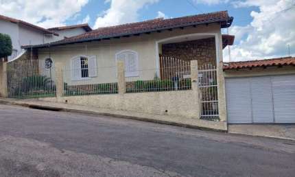 Casa para Venda em Juiz de Fora, Bom Clima, 3 dormitórios, 1 suíte, 3 banheiros, 2 vagas