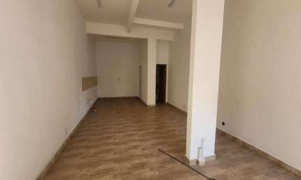 Loja para Locação em Juiz de Fora, Cascatinha, 1 banheiro