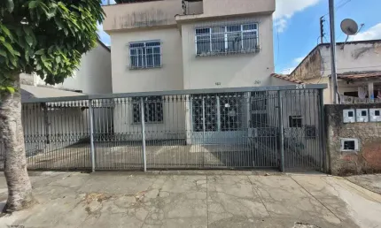 Casa para Venda em Juiz de Fora, Cerâmica, 3 dormitórios, 2 banheiros, 2 vagas