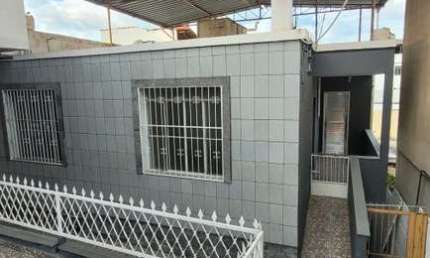 Casa para Locação em Juiz de Fora, Progresso, 2 dormitórios, 2 banheiros, 1 vaga