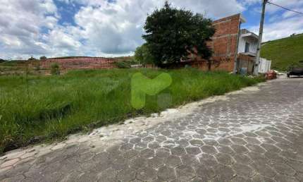 Terreno totalmente plano no Alto das Palmeiras (Parte Baixa)