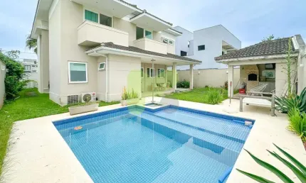 Casa à venda, 4 quartos, 4 suítes, Alphaville - Rio das Ostras/RJ