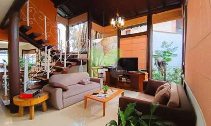 Casa à venda excelente padrão, 3 quartos (1 suite), 4 vagas, Gloria - Macaé/RJ.