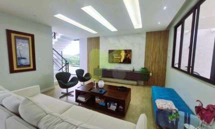 Casa à venda, 4 quartos, 2 suítes, 2 vagas, Vale dos Cristais - Macaé/RJ