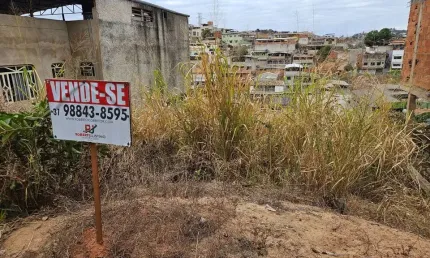 Terreno à venda na Rua Mariópolis, Tiradentes, Ipatinga