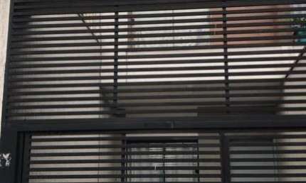 SOBRADO NA REGIÃO DE ITAQUERA COM 2 DORMITÓRIOS, 1 VAGA, 70M²