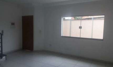 Linda sobrado em condomínio na Região da Vila Paranaguá muito bem localizado