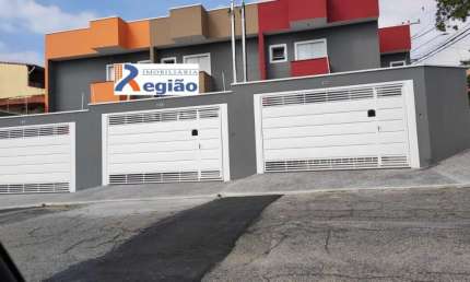 Lindo sobrado na Região da Vila Matilde com 3 suítes e 2 vagas em excelente localização.
