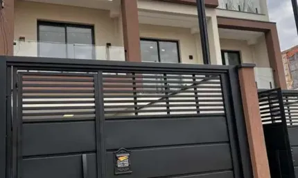 Casa com 3 quartos à venda na Rua Rodolfo André, 213, Vila Ré, São Paulo