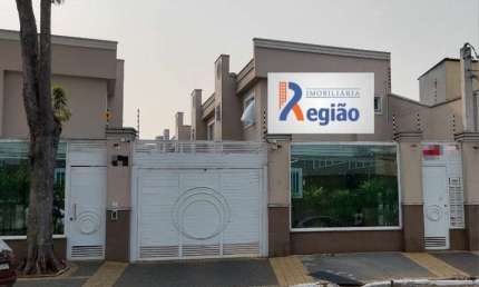 Condominio Fechado com 2 dorm. Sala, suite e vaga de garagem