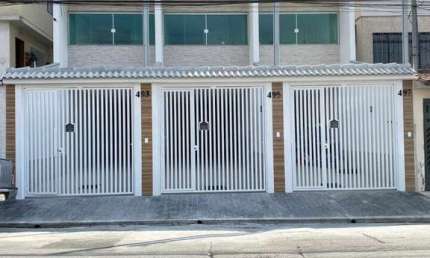 Sobrado na Região da Penha com 3 suítes 4 vagas com 225m²