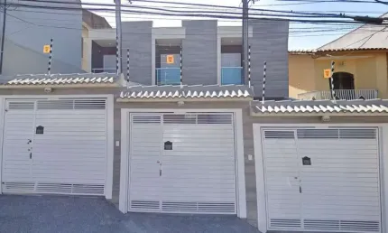 Excelente Sobrado Frontal com  3 Suítes 2 Vagas na Vila Granada.