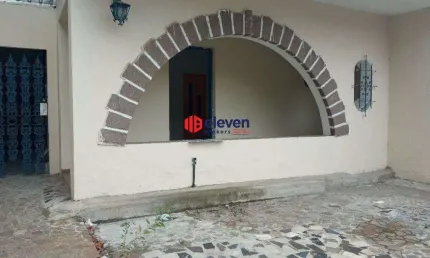 Excelente casa comercial! Próximo ao VLT na Encruzilhada!