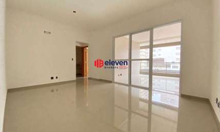 Apartamento de Luxo a uma Quadra da Praia: Conforto e Lazer à Beira-Mar