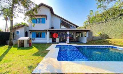 Conforto e Lazer: Casa Espetacular com Piscina em São Vicente