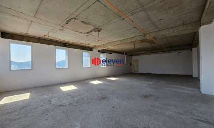 Sala Comercial para Venda ou Locação em Santos em Edifício Coorporativo de Alto Padrão