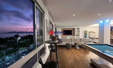 Apartamento frente mar, vista panorâmica de toda orla da praia de santos.