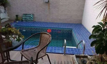 Sobrado tríplex 4 dormitórios sendo 2 suítes no bairro do Marapé