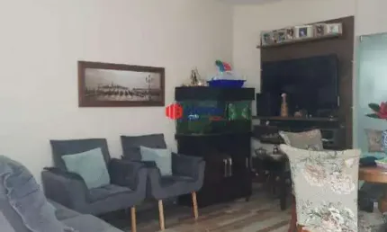 Bela casa triplex com 3 dormitórios no Campo Grande