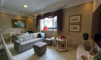 Casa sobreposta alta à venda, 100 m², 3 quartos sendo 1 suíte, Vila Voturuá, São Vicente/SP.