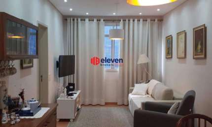 Excelente apartamento reformado com 3 Quartos e Suíte na Avenida Ana Costa, Santos