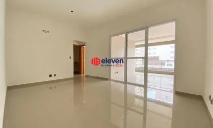 Apartamento de luxo a uma quadra da praia: conforto e lazer à beira-mar