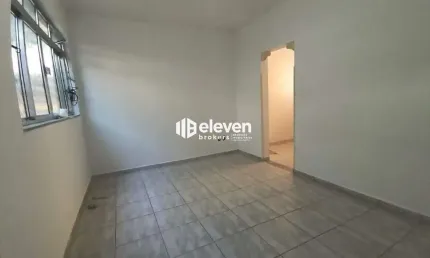 Sobrado em Villagio no Campo Grande com 02 Quartos e Quintal Privativo