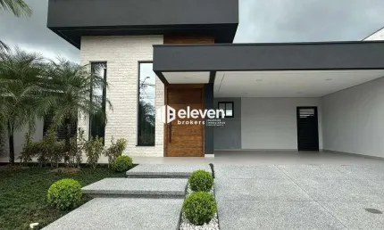 Casa de Alto Padrão à Venda | 4 Suítes | 222m² | Condomínio Fechado Morada da Praia
