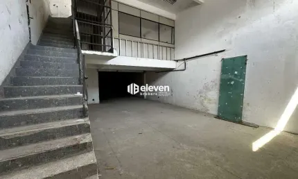 Galpão Comercial para Locação | 331,70m² | 2 Andares | Centro | Santos