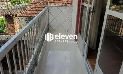Casa Ampla com 3 Dormitórios e Excelente Localização no Marapé