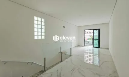 Casa Sobreposta Alta à Venda | Ponta da Praia – Santos/SP