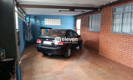 Casa com Quintal Amplo e 3 Dormitórios – Ótima Localização!