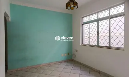 Apartamento Térreo com Quintal e 2 Dormitórios – Macuco, Santos/SP