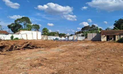 Aréa 2.150 M² plana  ampla disponivel para construção de prédio.