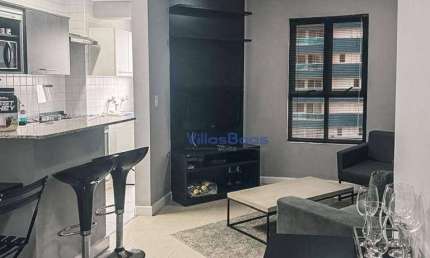 Apartamento oferecendo uma vista deslumbrante da cidade.
