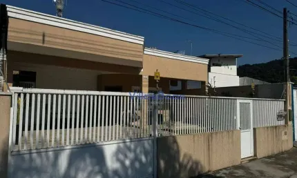 Casa 3 dorm. suíte 200 metros da praia  Massaguaçu  Caraguatatuba